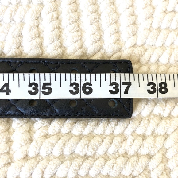 St. John Black Quilted Leather Belt - Picture 7 of 7